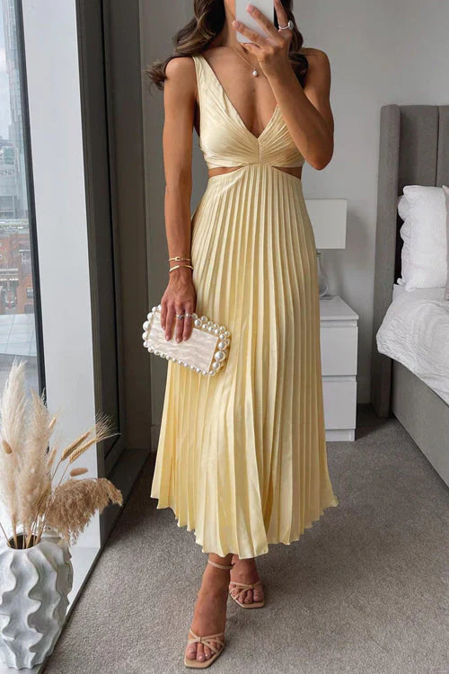 Madeleine™ | Pleated cut-out dress