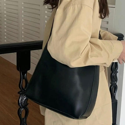 Julie | Timeless bag with refined design