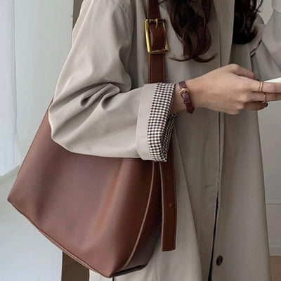 Julie | Timeless bag with refined design