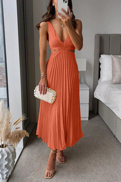 Madeleine™ | Pleated cut-out dress